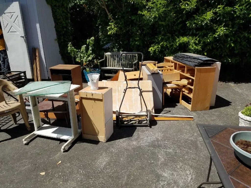 Old Furniture Removal Dubai furniture removal